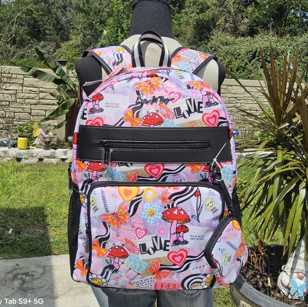 BETSEY JOHNSON OVERSIZE LUV BETSEY BACKPACK w/POUCH